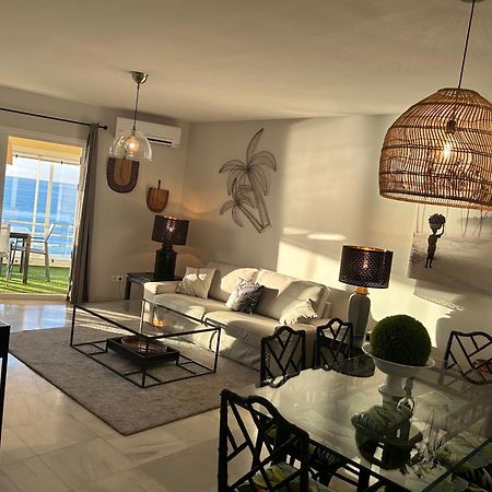 Apartamento En Primera Linea/Beachfront Apartment Fuengirola Kültér fotó